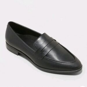 A New Day Women's Clover Faux Leather Pointed Toe Black Loafers